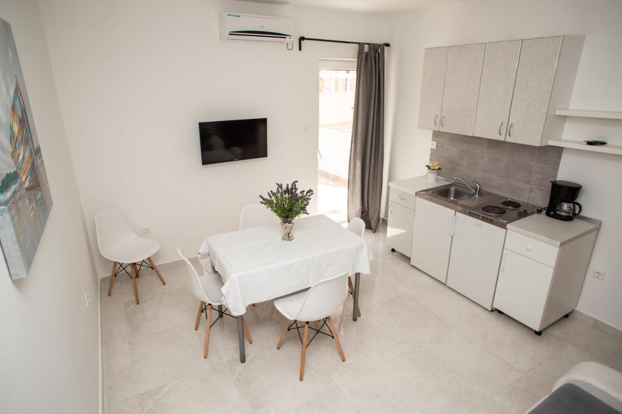 Apartment Katarina Novalja Buitenkant foto